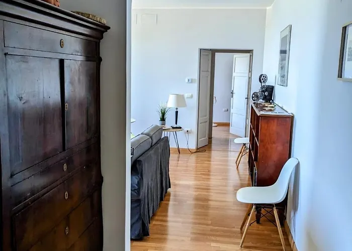 Attico Delle Arvolte * نارني